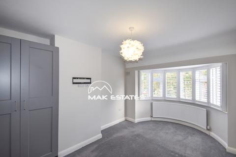 3 bedroom semi-detached house to rent, Cherington Road, Birmingham B29