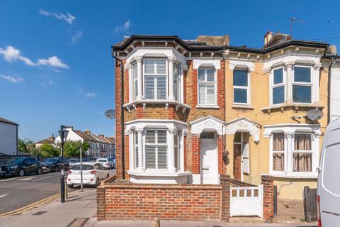 4 bedroom end of terrace house for sale, Ecclesbourne Road, Thornton Heath, CR7