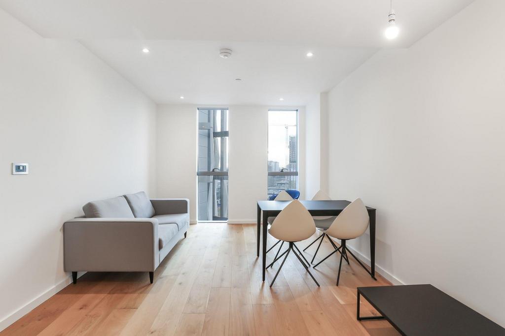 Apartment in White City - View 2