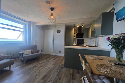 1 bedroom flat to rent, West Cliff, Dawlish, EX7