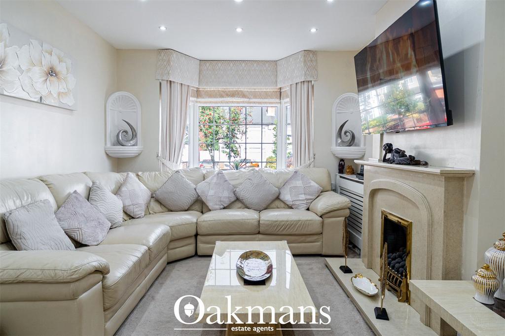 House in Birmingham, West Midlands - More