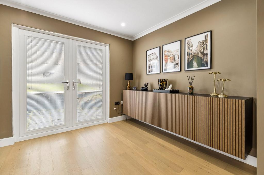 House in Robroyston, Glasgow City - More