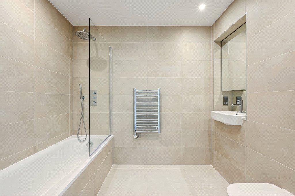 Apartment in Nine Elms - View 3