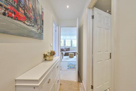 1 bedroom flat for sale, Rayners Road, Putney, London, SW15
