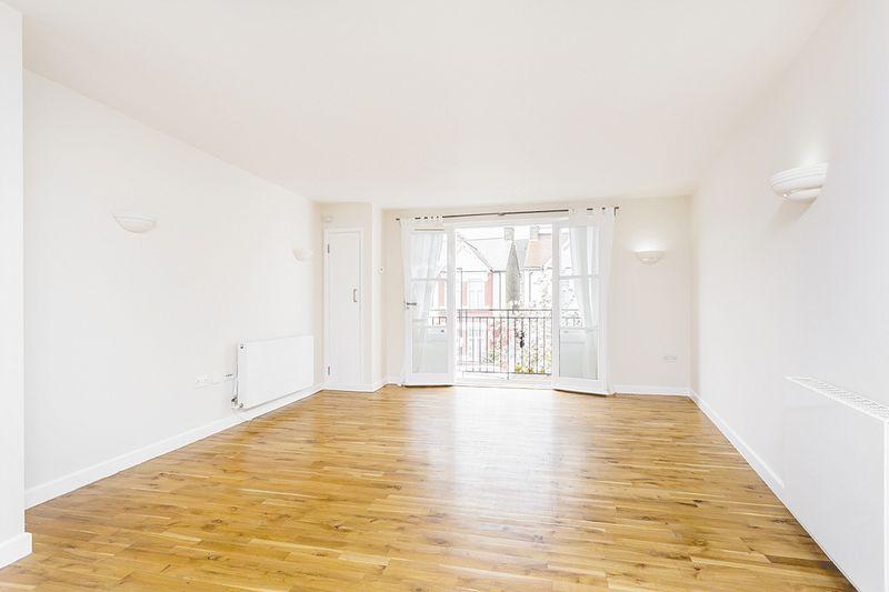 Apartment in London - View 2