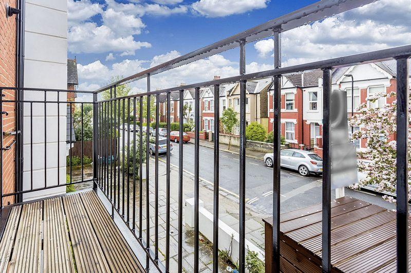 Apartment in London - View 4