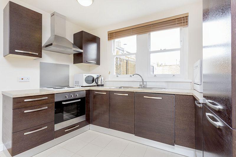 Apartment in London - View 5