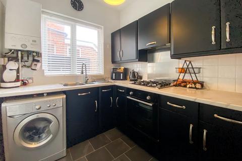 2 bedroom apartment for sale, Regents Park Road, Southampton (ground floor Flat)