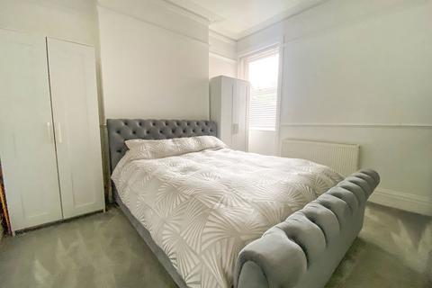 2 bedroom apartment for sale, Regents Park Road, Southampton (ground floor Flat)