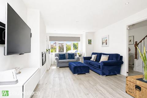 4 bedroom semi-detached house for sale, Cheffins Road, Hoddesdon|Extended Open-Plan Living|60' Rear Garden|Driveway and Garage