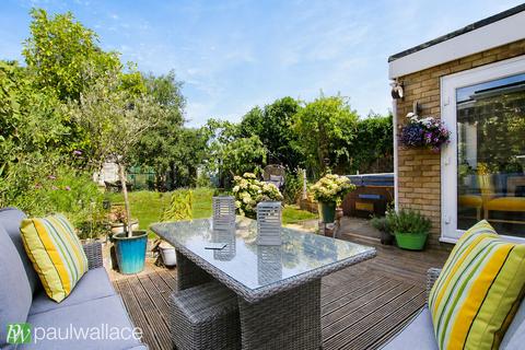 4 bedroom semi-detached house for sale, Cheffins Road, Hoddesdon|Extended Open-Plan Living|60' Rear Garden|Driveway and Garage