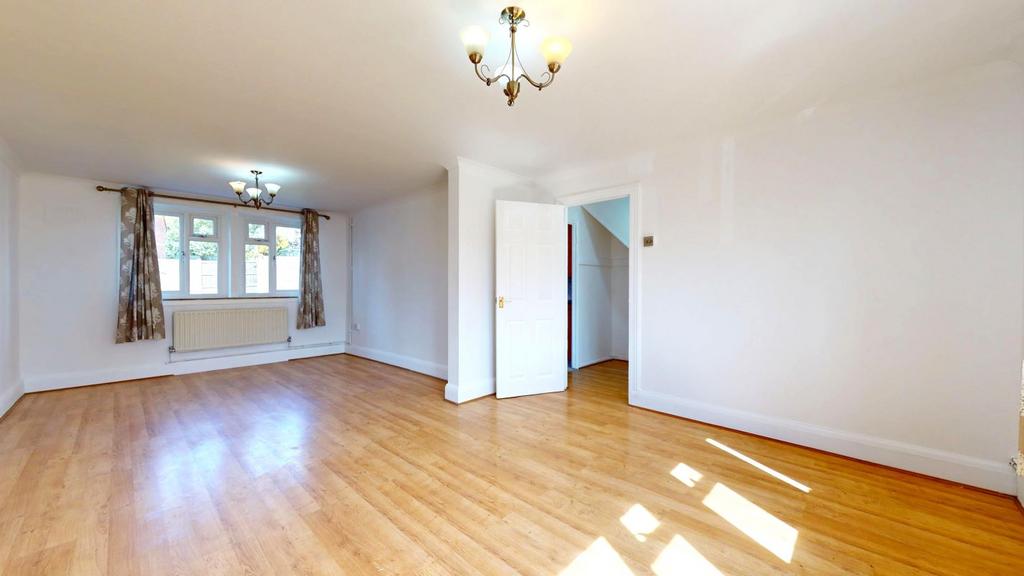 House in London, Harold Hill - View 3