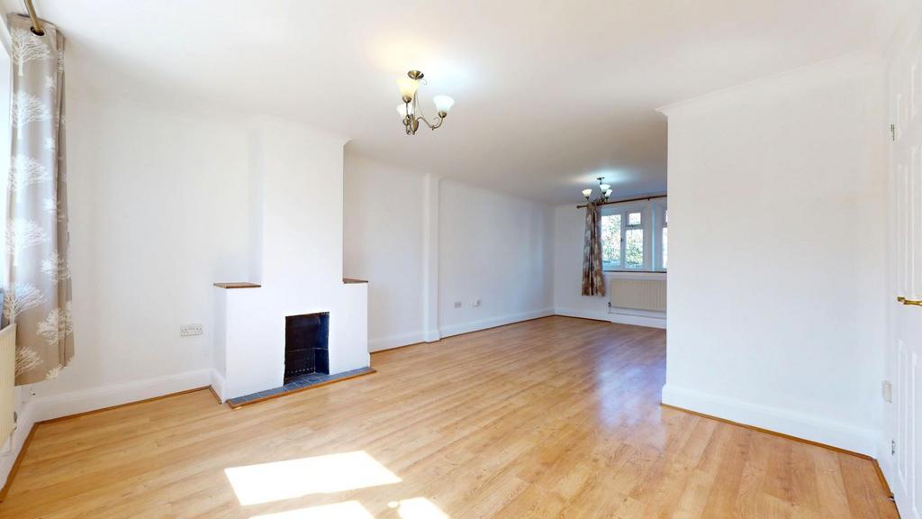 House in London, Harold Hill - View 5