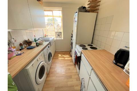 Flat for sale, St. Johns Court, Finchley Road, Hampstead, NW3 6LL