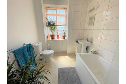 Flat for sale, St. Johns Court, Finchley Road, Hampstead, NW3 6LL