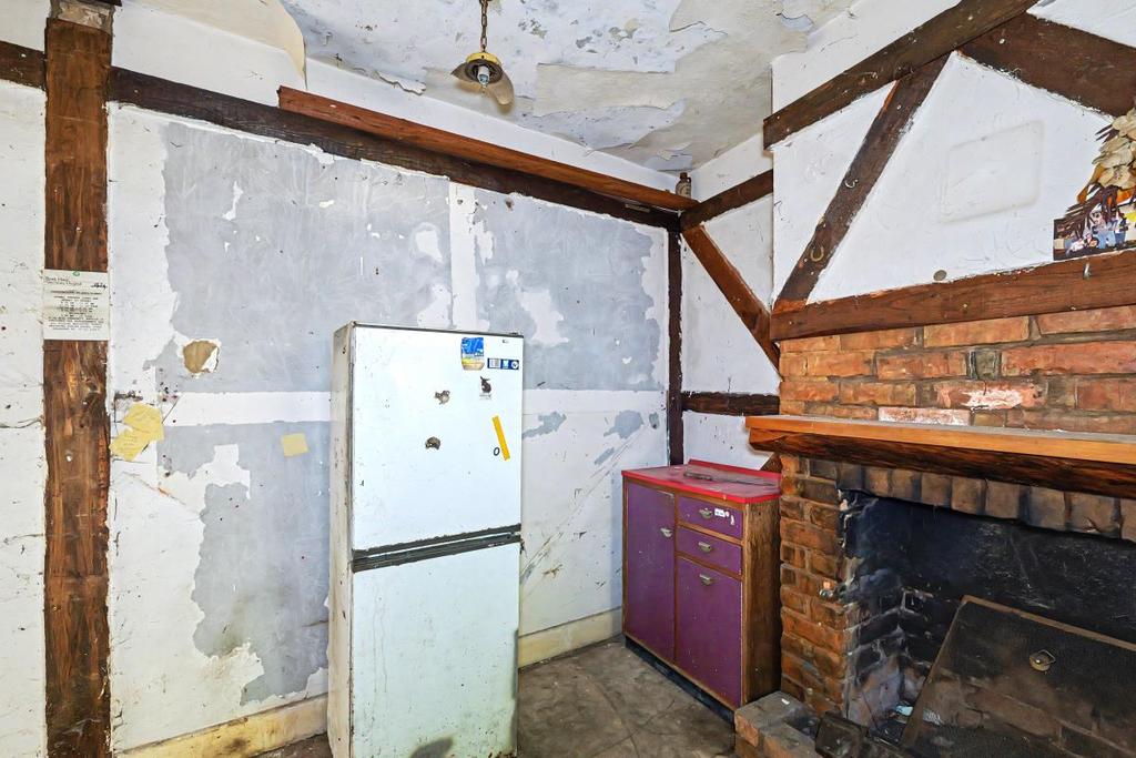 House in Southampton - More