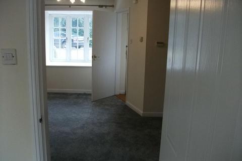2 bedroom terraced house to rent, TWO BED HOUSE WITH GARAGE ON LADYGROVE