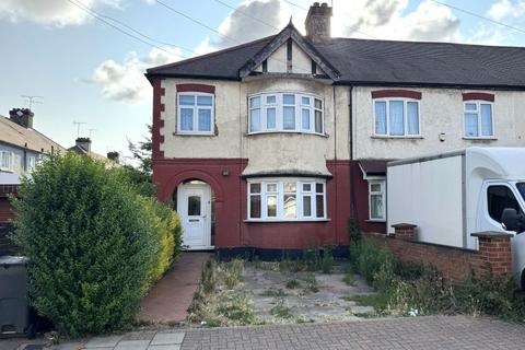 undefined, 2 Herne Close, Neasden, NW10 0JS