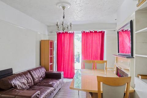 undefined, 2 Herne Close, Neasden, NW10 0JS