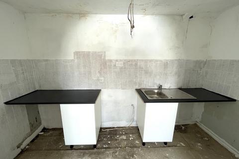 1 bedroom flat for sale, Top Floor Flat, 49 Carisbrooke Road, St Leonards-on-Sea, TN38 0JT