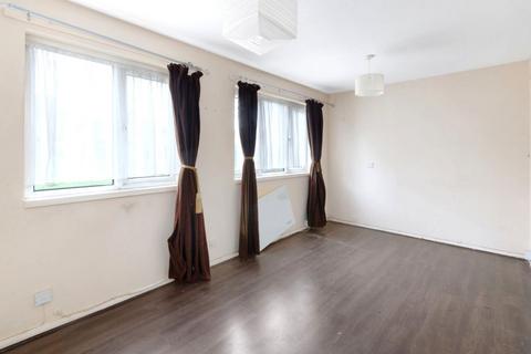 1 bedroom flat for sale, 42 St. Peter's Close, Tooting, SW17 7UH