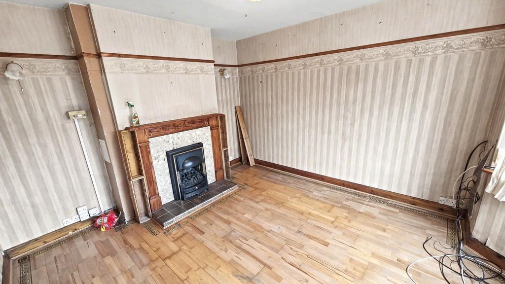 House in Nottingham - View 2