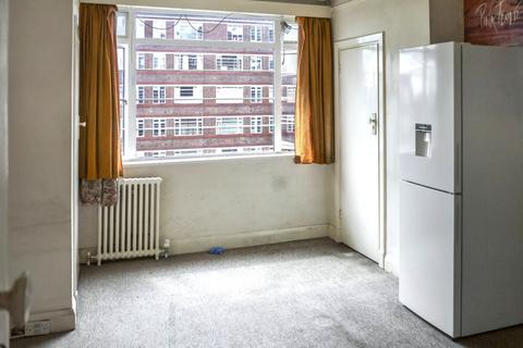 1 bedroom flat for sale, Flat E53, Du Cane Court, Balham High Road, Balham, SW17 7JL