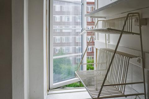 1 bedroom flat for sale, Flat E53, Du Cane Court, Balham High Road, Balham, SW17 7JL