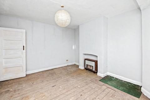 3 bedroom end of terrace house for sale, 6 Ruskin Walk, Bromley, BR2 8EP
