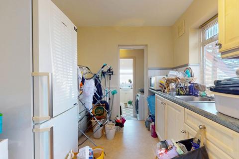 1 bedroom flat for sale, 122(A), Luton Road, Chatham, ME4 5AD
