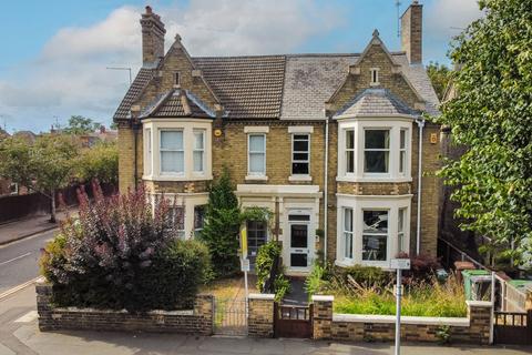 4 bedroom semi-detached house for sale, Broadway, Peterborough, PE1