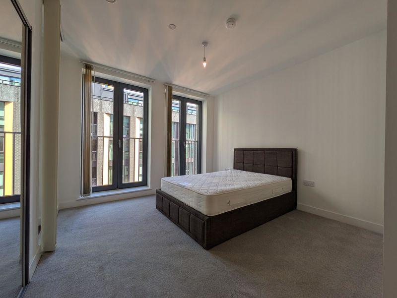 Apartment in London - View 3