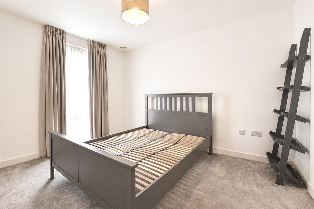 Apartment in London - More