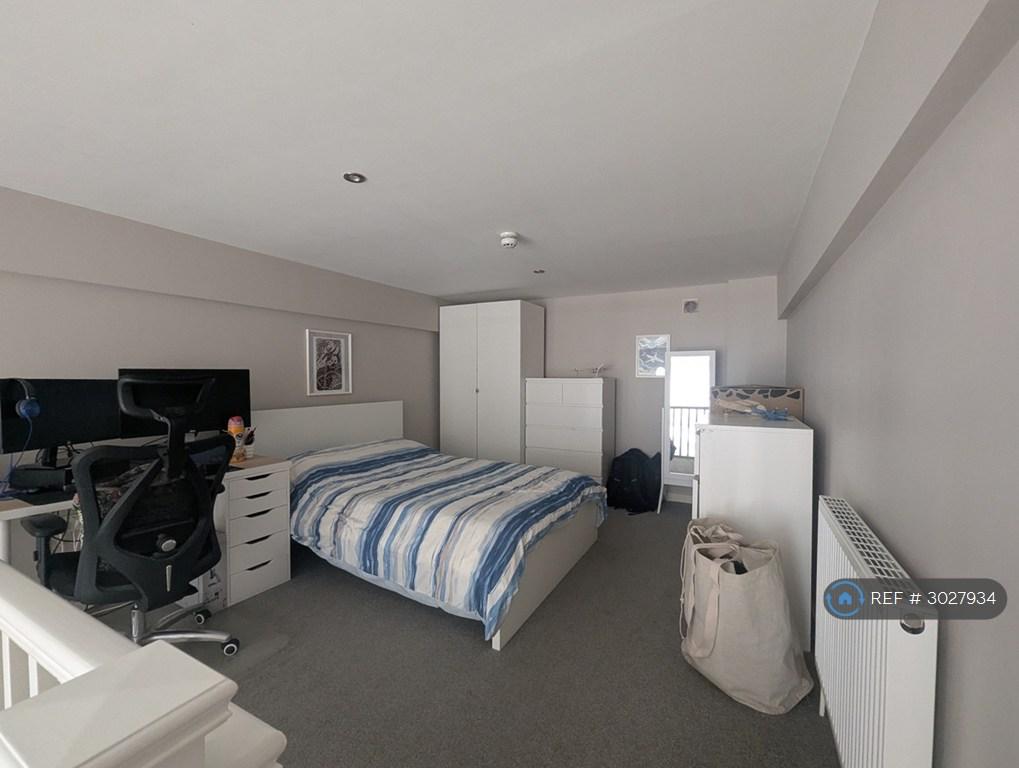 Apartment in Bristol - View 2