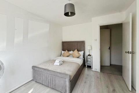 2 bedroom flat to rent, Wigston Close, Edmonton, London, N18 1XG