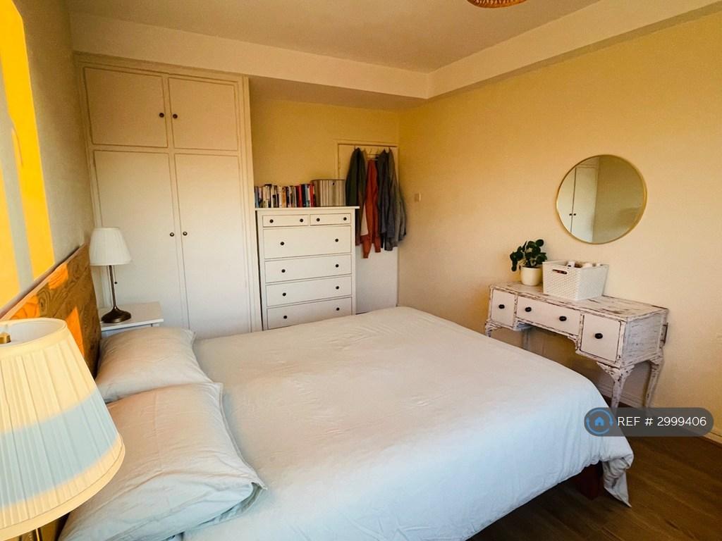 Apartment in Southfields - View 4