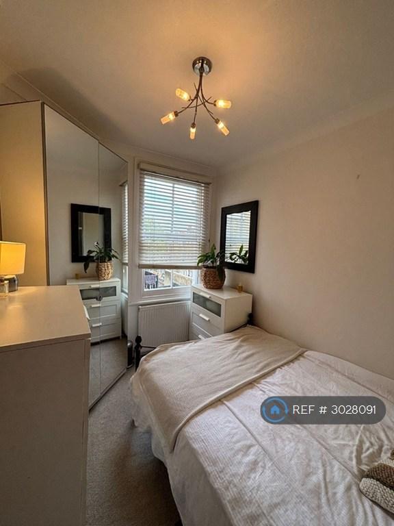 Apartment in London - View 5