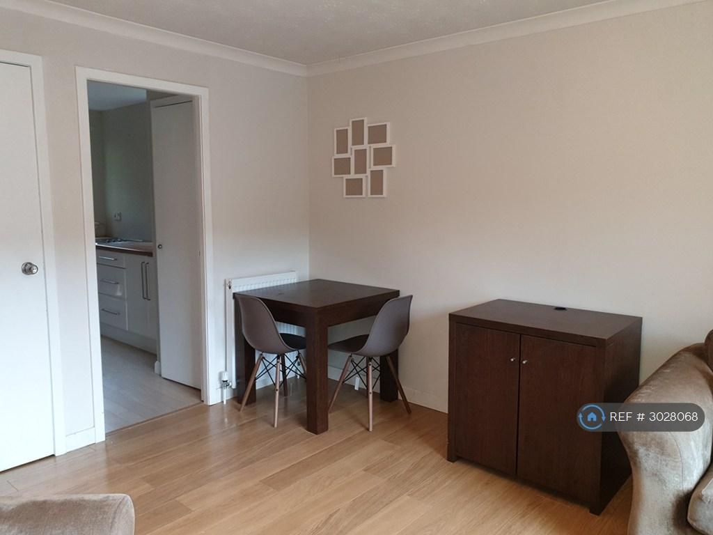 Apartment in Glasgow, Eastpark, North Woodside - View 3