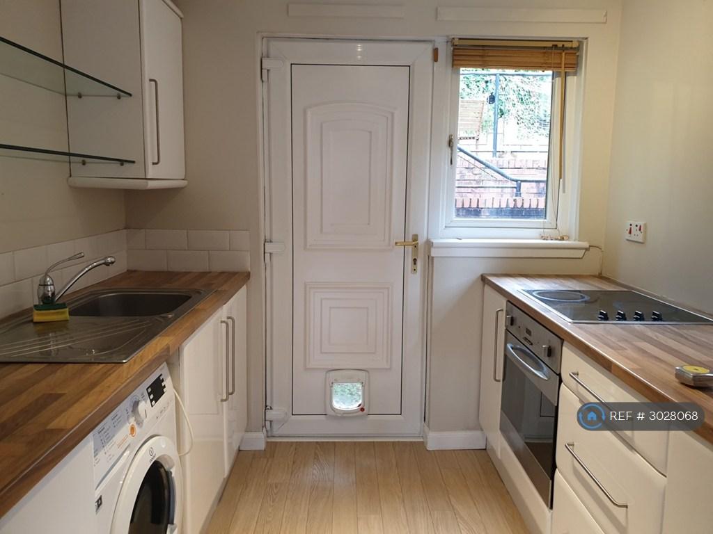 Apartment in Glasgow, Eastpark, North Woodside - View 5