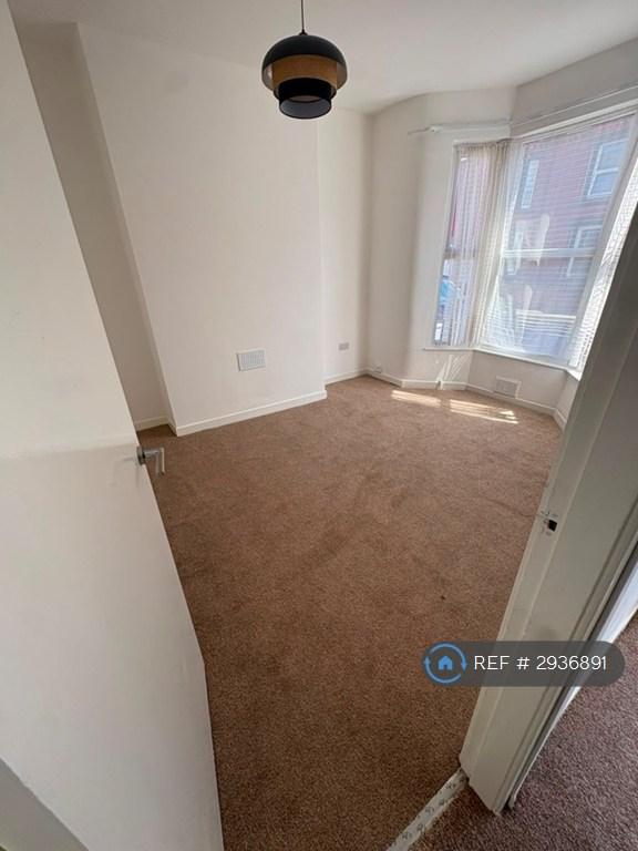 House in Sefton, Liverpool City Region - View 3