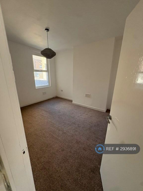 House in Sefton, Liverpool City Region - View 4