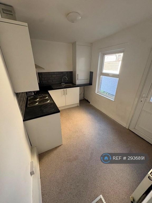 House in Sefton, Liverpool City Region - View 5