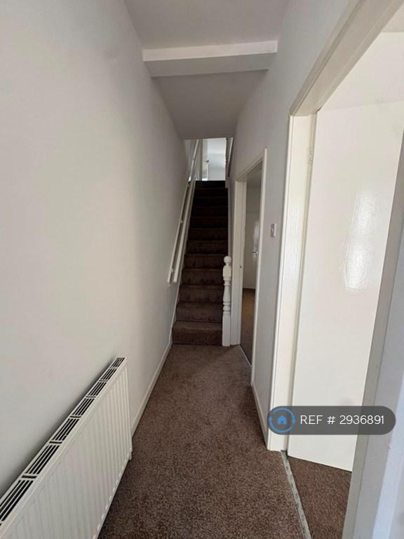 House in Sefton, Liverpool City Region - More