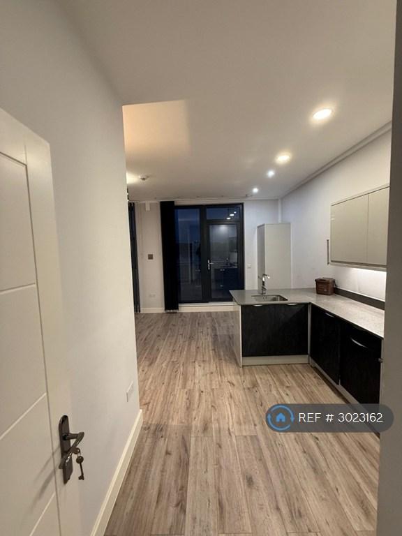 Apartment in London - View 2
