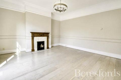 4 bedroom end of terrace house for sale, Queens Road, Brentwood, CM14