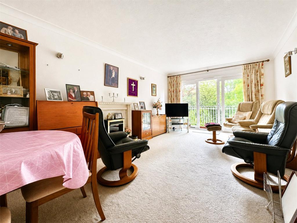Apartment in Bournemouth, West Cliff - View 3