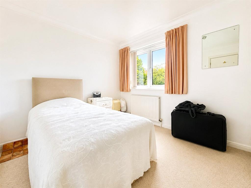 Apartment in Bournemouth, West Cliff - More