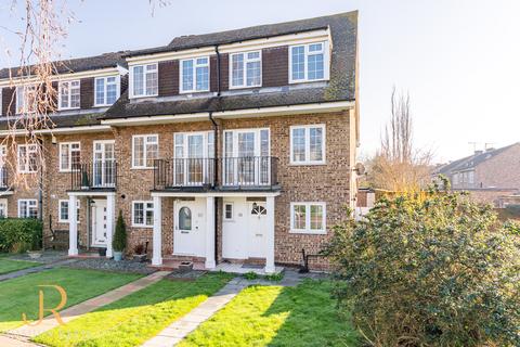 4 bedroom end of terrace house for sale, Park View, Hoddesdon EN11