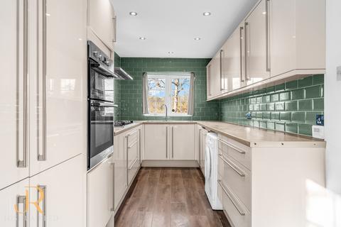 4 bedroom end of terrace house for sale, Park View, Hoddesdon EN11