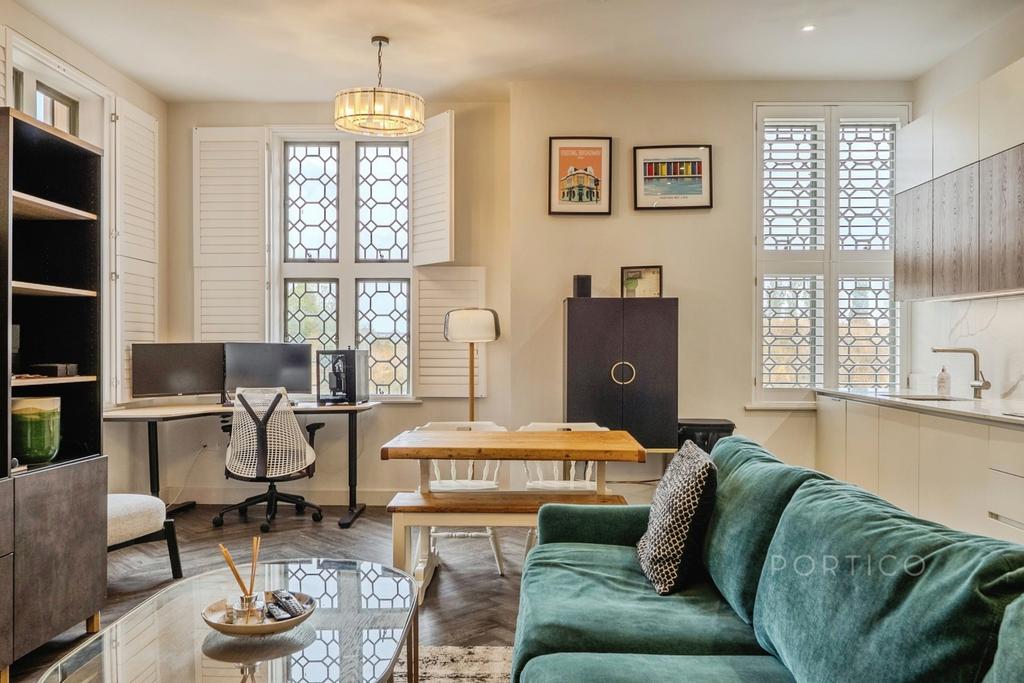 House in London - View 2